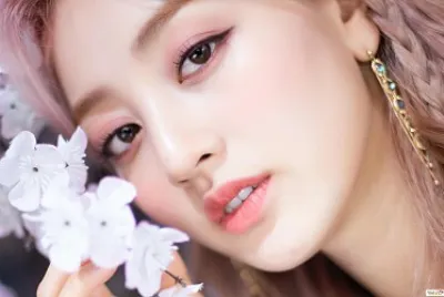 Jihyo More   More jigsaw puzzle