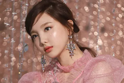Nayeon Feel Special jigsaw puzzle