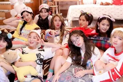 7. What is love? Twice jigsaw puzzle