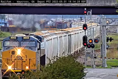 CSX-3043 passing Waycross,GA/USA depot.