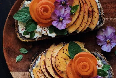Dainty Dining