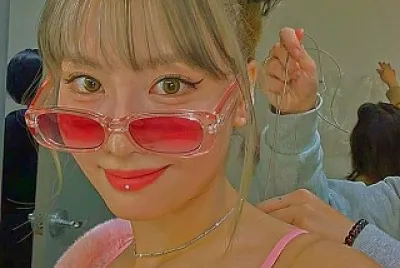 פאזל של Momo twice