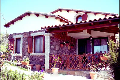 328.- CASA VERANIEGA