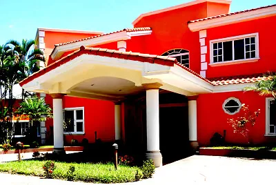 340.- CASA AGRADABLE