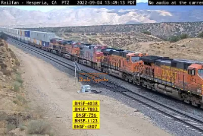 BNSF-4038,7883,756,1123,4807, in the afternoon sun crossing the desert