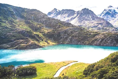 El Lago jigsaw puzzle
