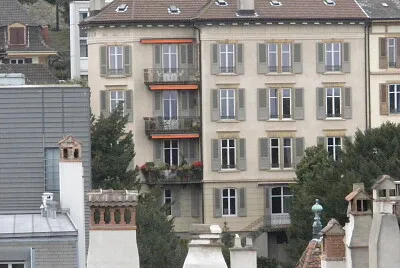 Neuchâtel Av. Gare 6