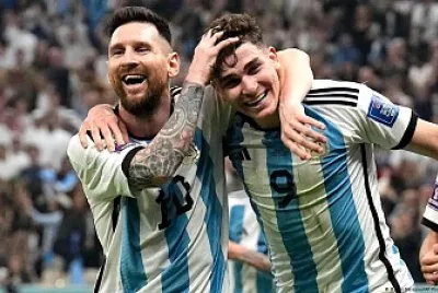 Messi and Alvarez