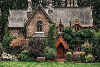 LONDON HOME