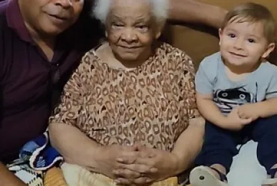 Vó antonia e Mike