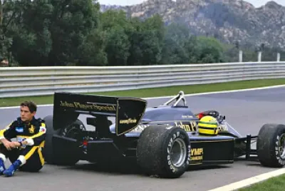 F 1 Lotus Senna