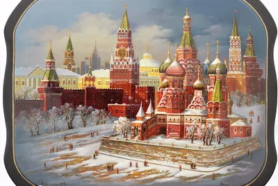 face au Kremlin