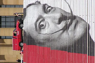 SALVADOR DALI