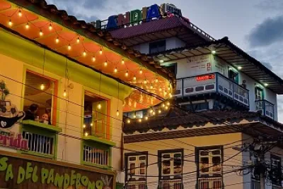 LOS COLORES DEL QUINDIO
