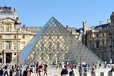 Museo del Louvre, París, Francia, 2023