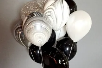 balloons black and white