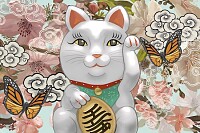 Japanese Maneki Neko figurine