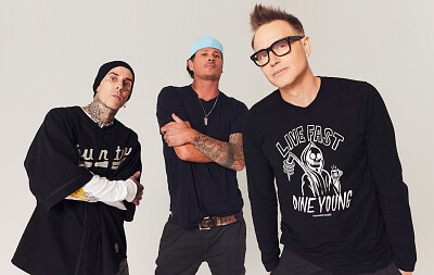 travis barker  mark hoppus, tom delonge  blink 182