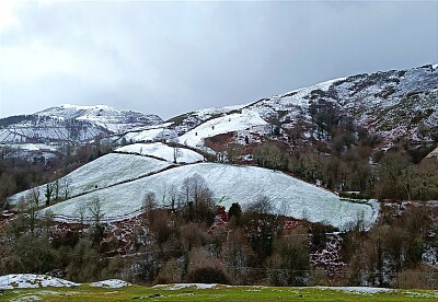 Artzamendi avec un peu de neige