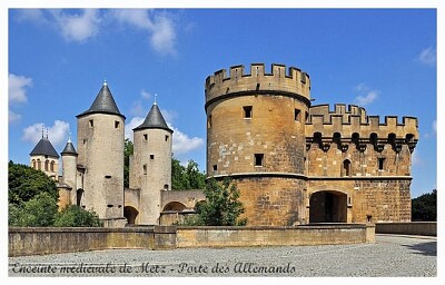 פאזל של Enceinte médiévale de Metz
