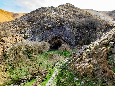 Grotte d 'Arpea Près du village d 'Arnéguy jigsaw puzzle