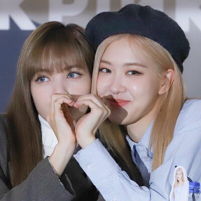 פאזל של chaelisa blackpink