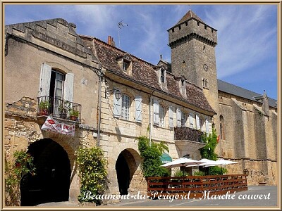 Beaumont-en-perigord : marche couvert