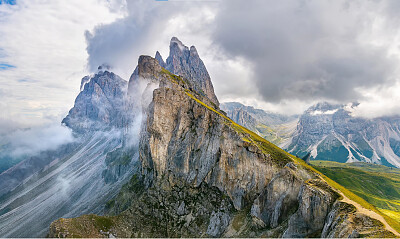 Picos montañosos