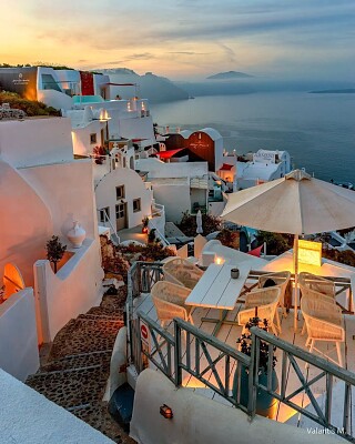Oia-Santorini