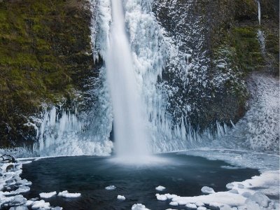 פאזל של cascada de invierno