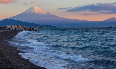 Lake shore