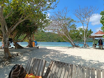 Iles à côté Lombok
