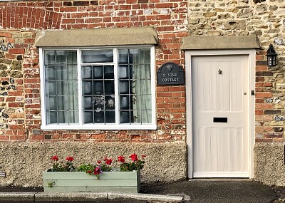 English cottage, Surrey village