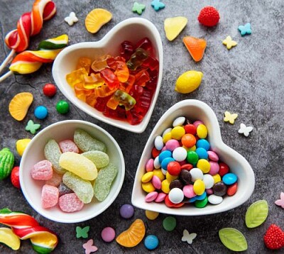 ממתקים בצלוחיות