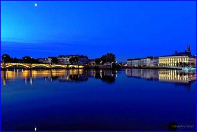 Bayonne avec ses reflets dans l 'Adour
