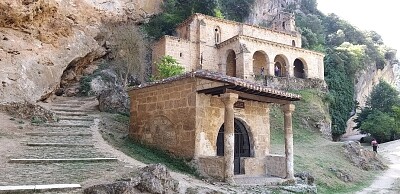 Tobera