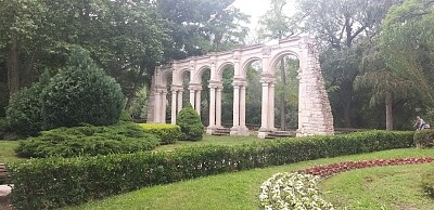 Paseo con arcos