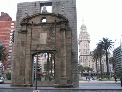 PUERTA DE LA CIUDADELA jigsaw puzzle