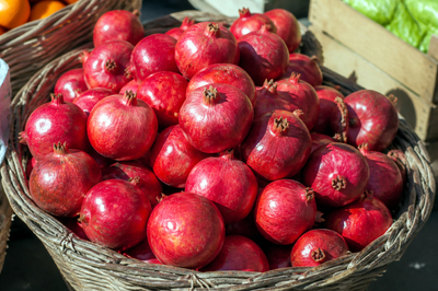 Pomegranate Basket(grok)