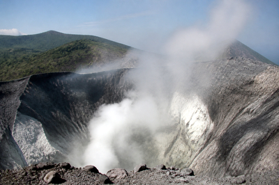 Crater Steam Ash(grok)