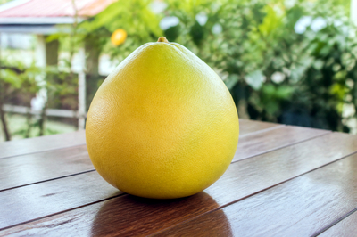 Pomelo Whole(grok)