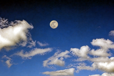Daytime Full Moon(grok)