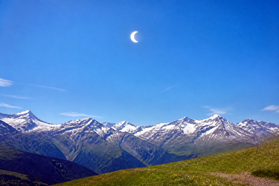 Morning Partial Mountains