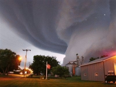 Tornado tocando a la puerta jigsaw puzzle