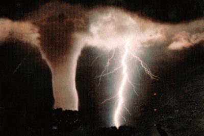 lighning and tornado-Greensburg-20 miles ssw of town jigsaw puzzle