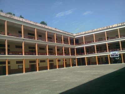 Patio principal LB SimÃ³n BolÃ­var, San CristÃ³bal