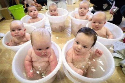 פאזל של babe in a tub