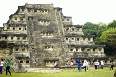 PIRÃMIDE DE LOS NICHOS, PAPANTLA, VER. MÃ‰X.