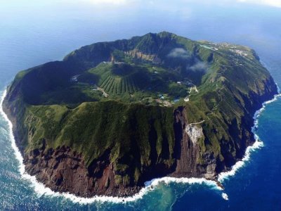 VOLCÃN ISLA AGOSHIMA, JAPÃ“N