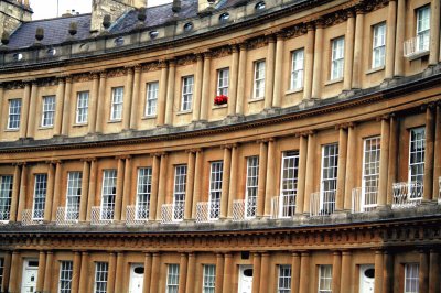 impossible windows, Bath curved street